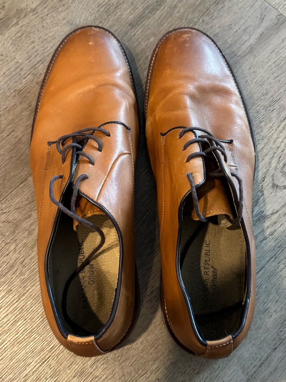 Banana Republic Men’s Tan Leather Lace-Up Oxfords